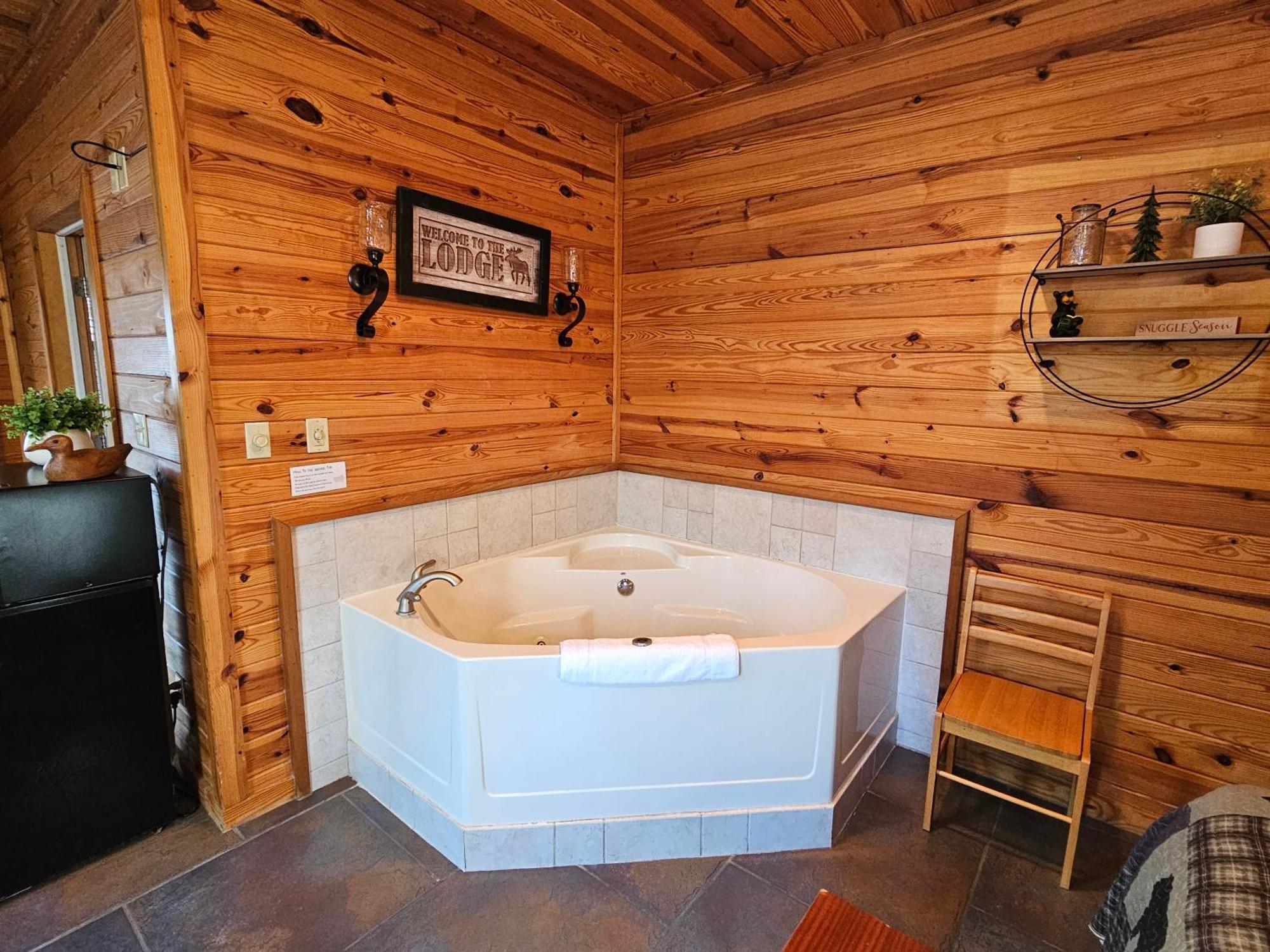 5 Min To Beaver Lake-King Bed-Fire Pit-Jetted Tub #2 Eureka Springs Dış mekan fotoğraf